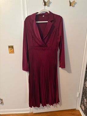 Women's Burgundy Pleated Long-Sleeve Wrap Dress
